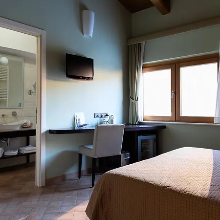 Magione Papale Relais Λ' Άκουιλα