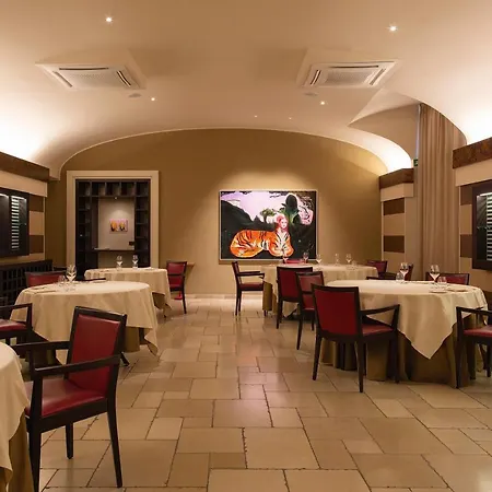 Magione Papale Relais Ξενοδοχείο 3*