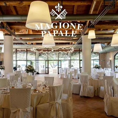 Hotel Magione Papale Relais 3*