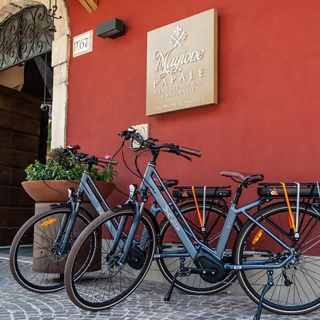 Magione Papale Relais Hotel 3*
