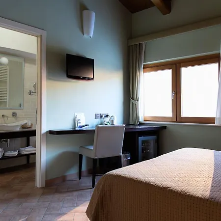 Hotel Magione Papale Relais 3*