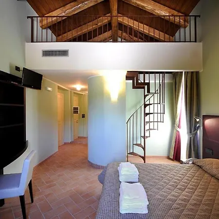 Magione Papale Relais Hotel